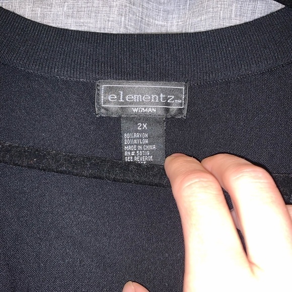 ❤️women's Elementz Vneck top with Tank underneath size 2x - Picture 2 of 4